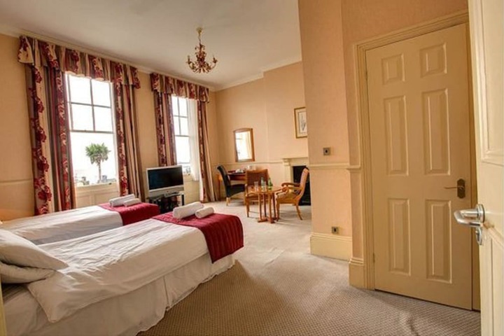 Room 15 of 49