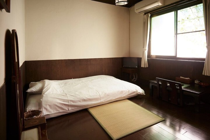 Room 19 of 39