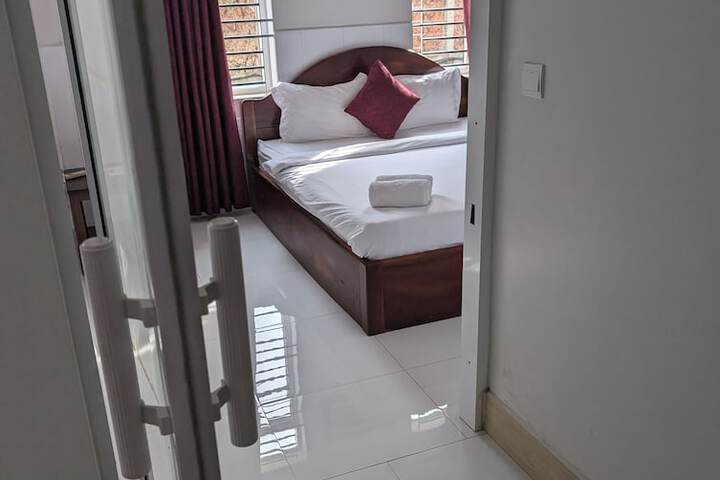 Room 12 of 24