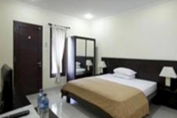 Room 4 of 5