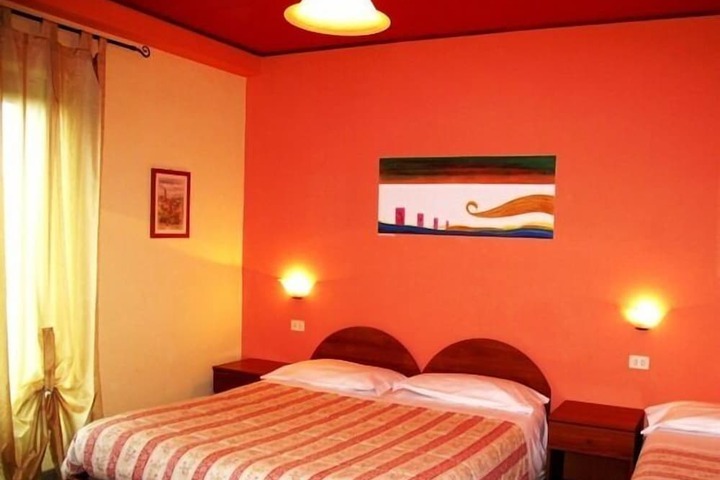 Room 14 of 65