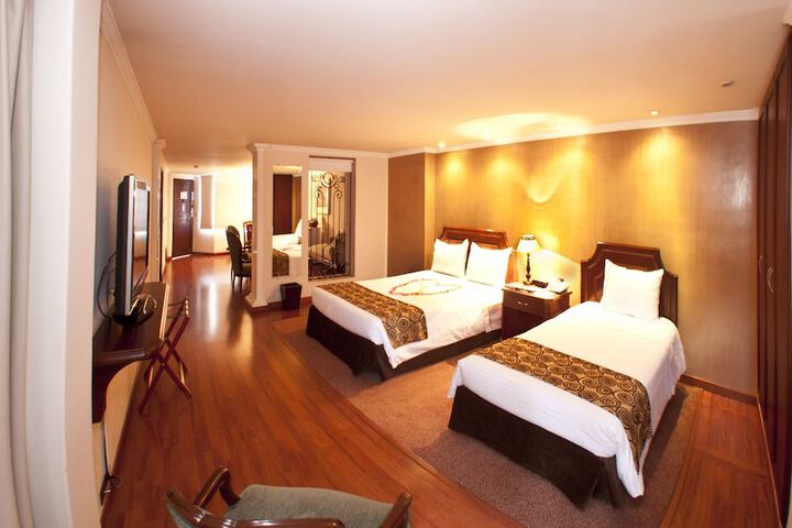 Room 8 of 49