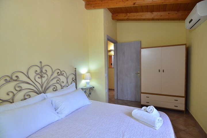 Room 4 of 19