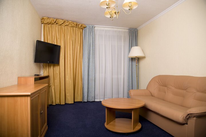 Room 6 of 54