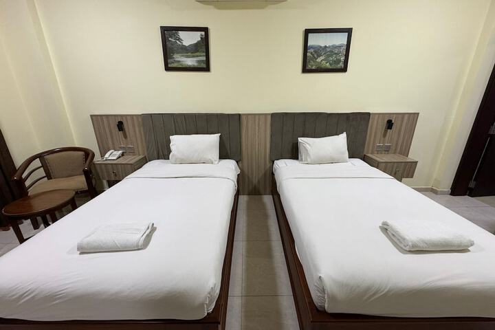 Room 17 of 29