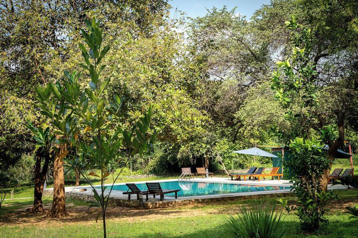 Pool 40 of 90