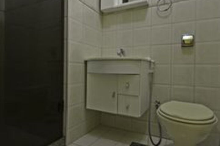 Room 4 of 21