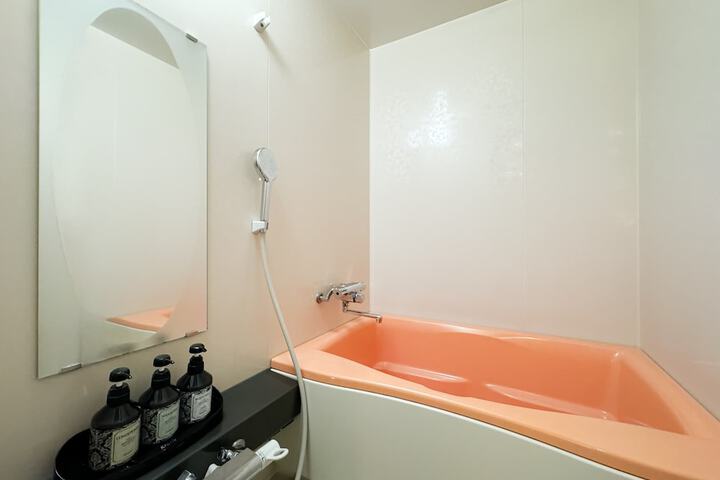 Room 21 of 24
