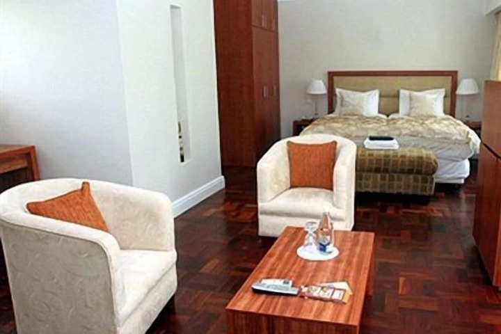 Room 32 of 132