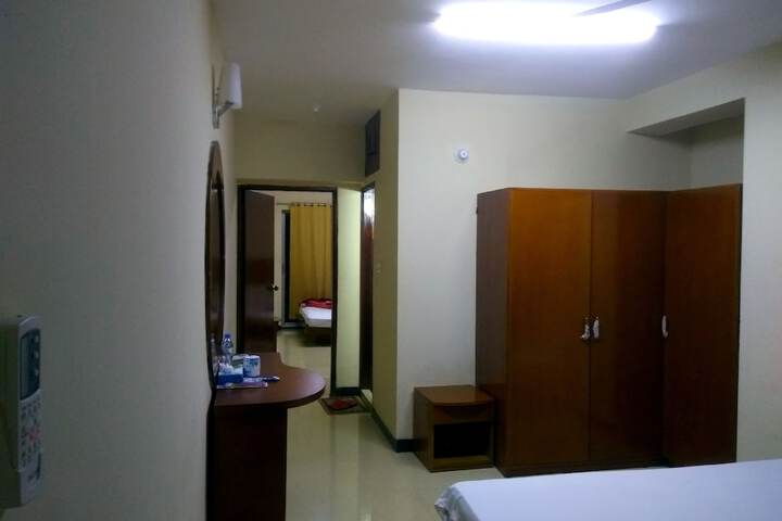 Room 6 of 19