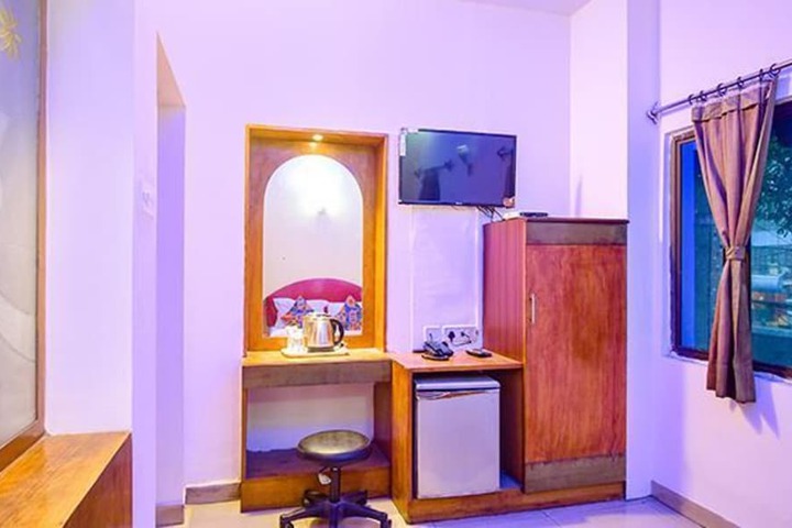 Room 27 of 30