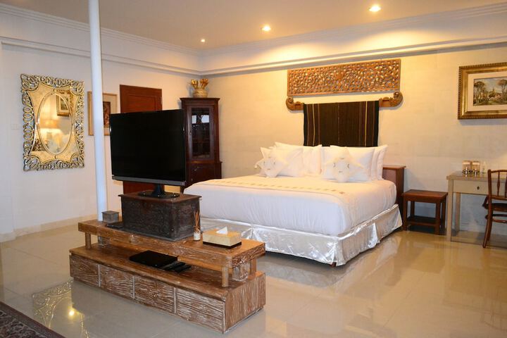 Room 30 of 98