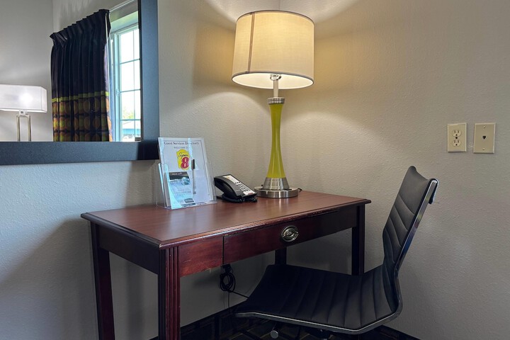 Room 8 of 24