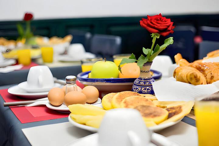 Breakfast/Coffee Service 36 of 41