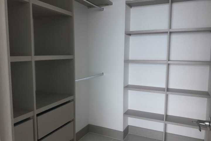 Room 18 of 27