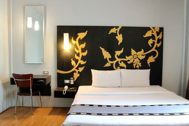 Room 14 of 30