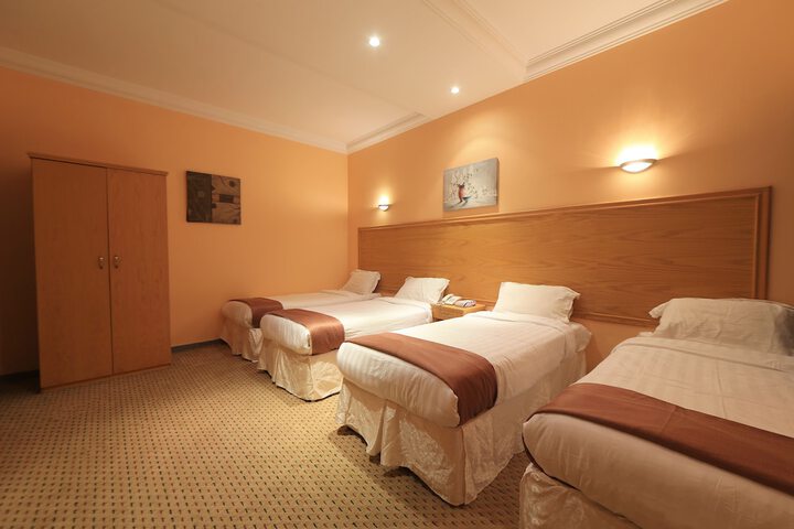 Room 10 of 37