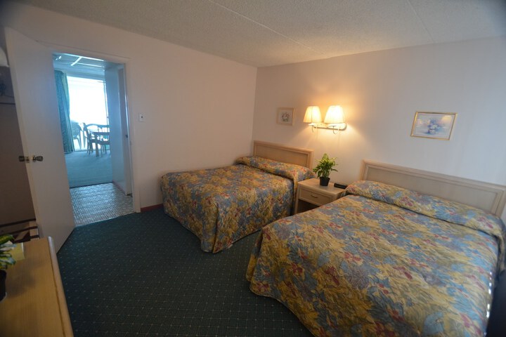 Room 2 of 34
