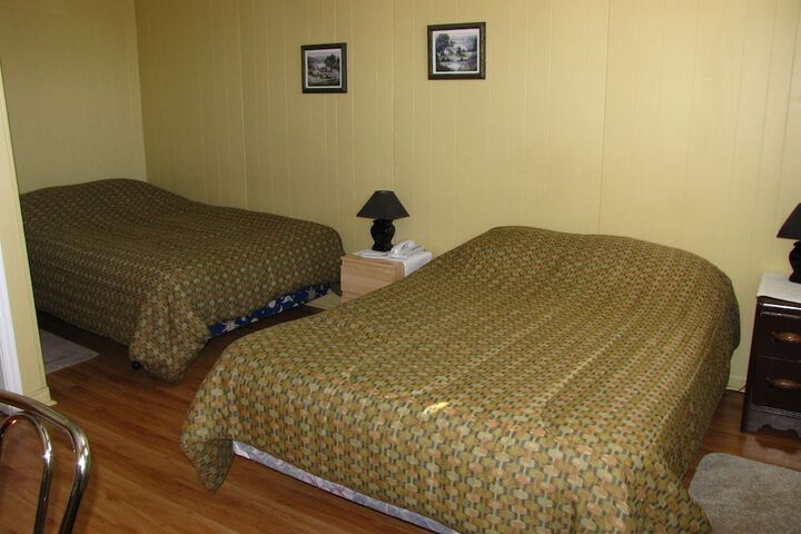 Room 8 of 42