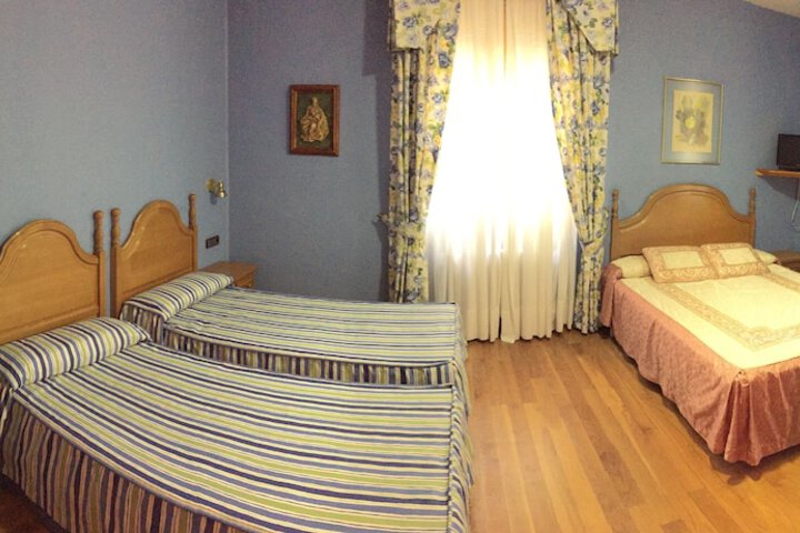 Room 12 of 40