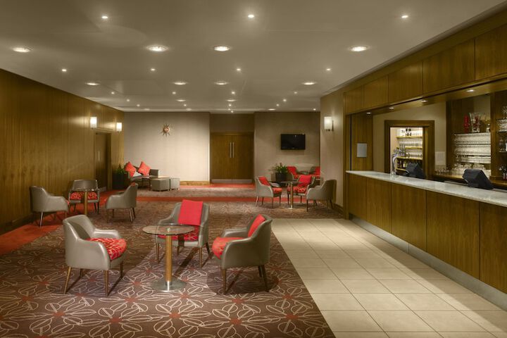 Lounge 135 of 192