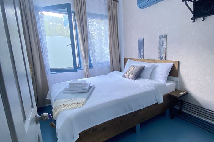 Room 8 of 49