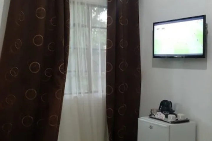 Room 3 of 10