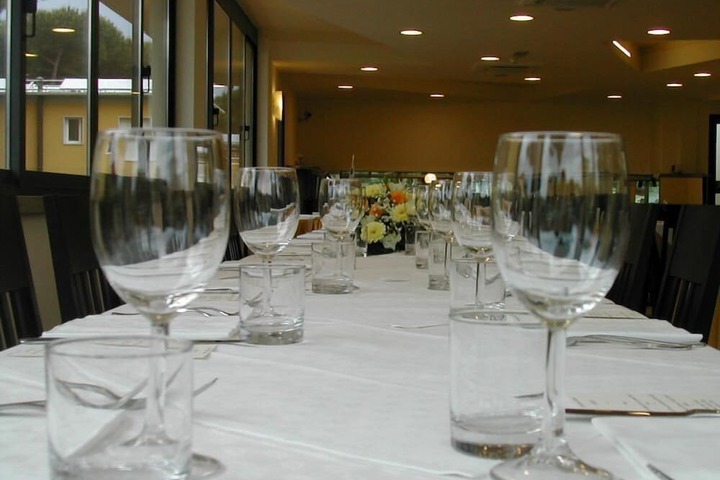 Dining 25 of 45