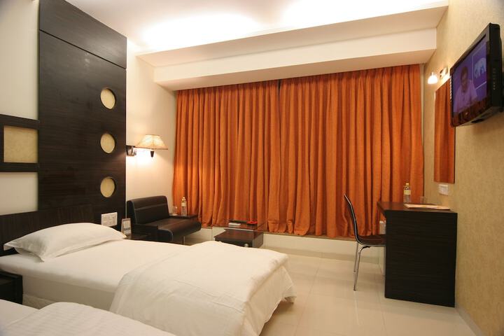 Room 9 of 61