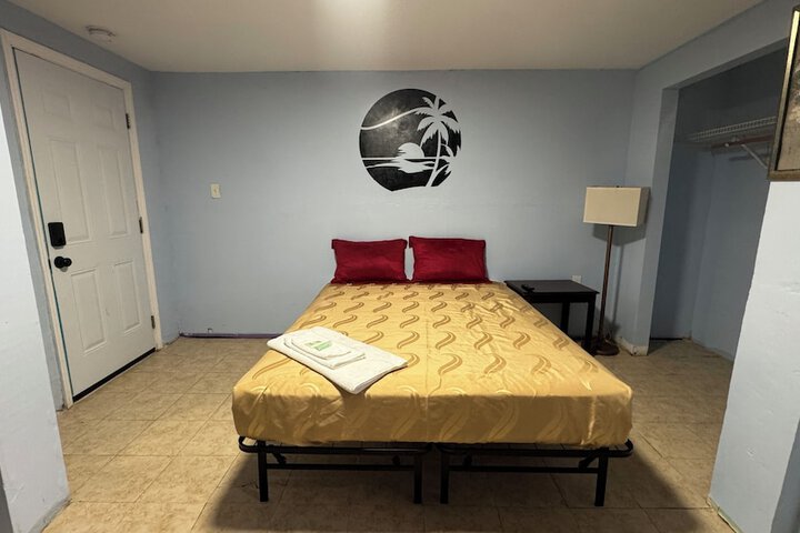 Room 4 of 14