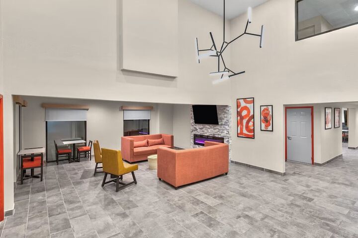 Guest Lobby