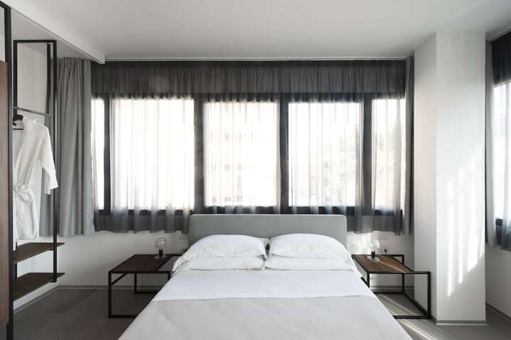 Room 22 of 160