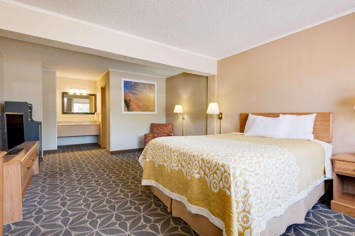 1 King Bed (1 of 2)