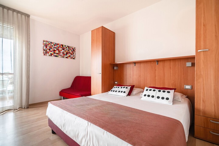 Room 15 of 89