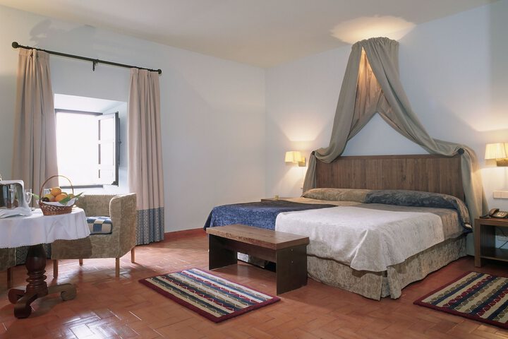 Room 14 of 41