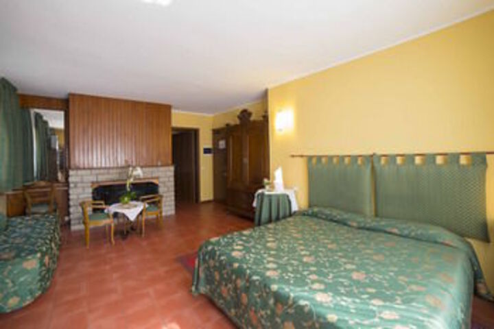 Room 21 of 30