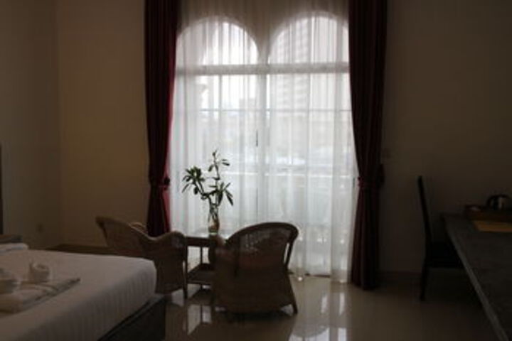 Room 85 of 142