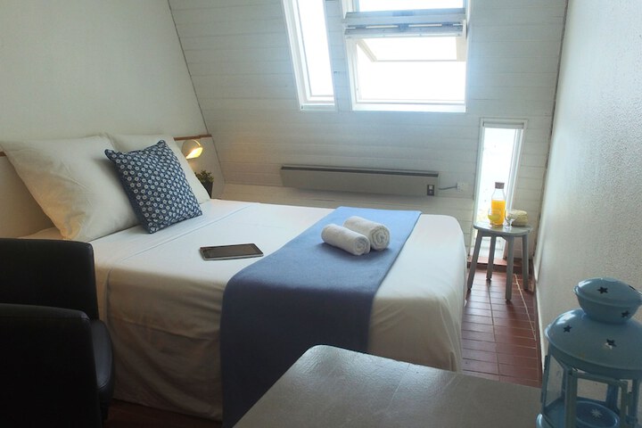 Room 16 of 22