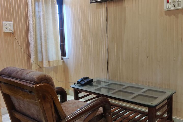 Room 16 of 30