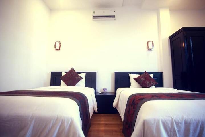 Room 15 of 31