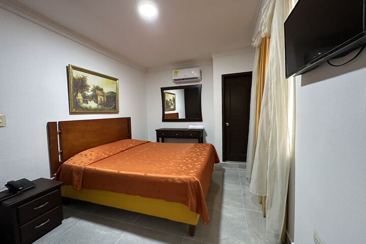 Room 27 of 65