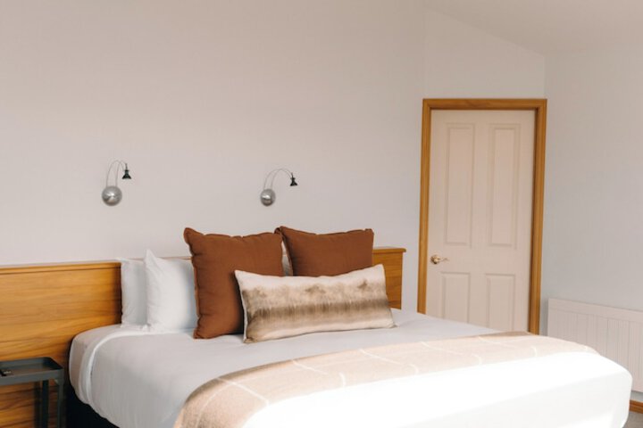 Room 54 of 170