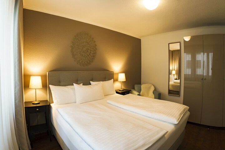 Room 16 of 35