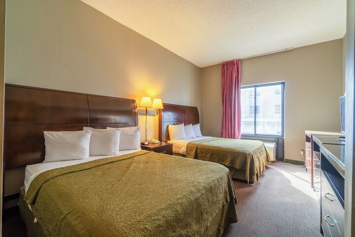 1 King Bed Suite (2 of 33)