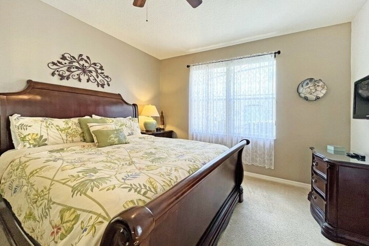 Room 2 of 32
