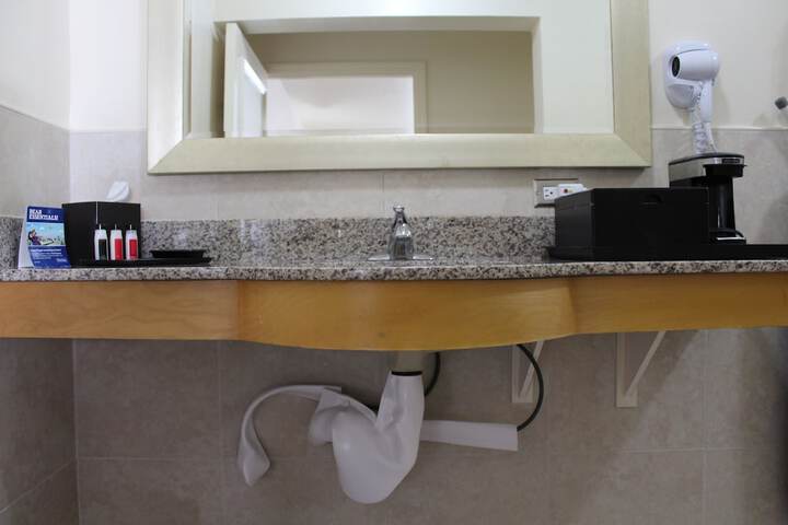 Bathroom sink