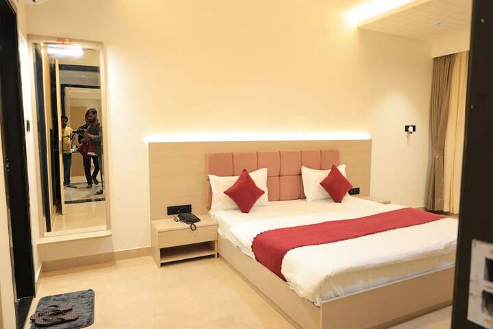 Room 6 of 56