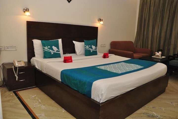 Room 4 of 10