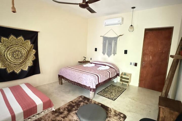 Room 4 of 11