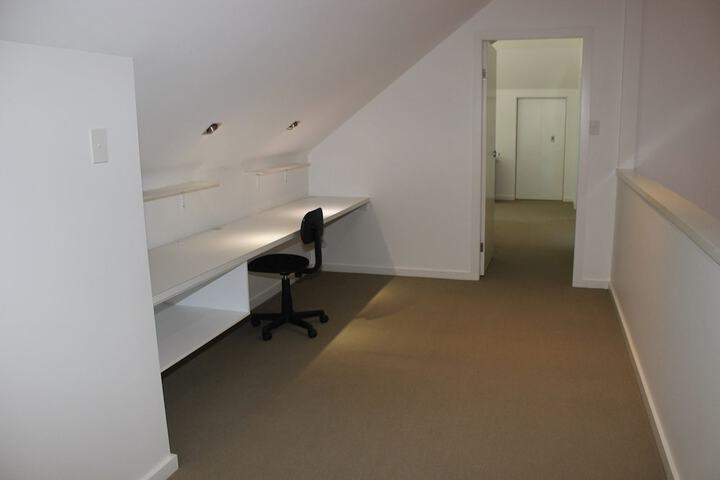 Room 4 of 15